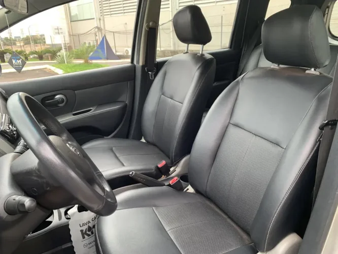 NISSAN Livina 1.6 16V 4P FLEX, Foto 6