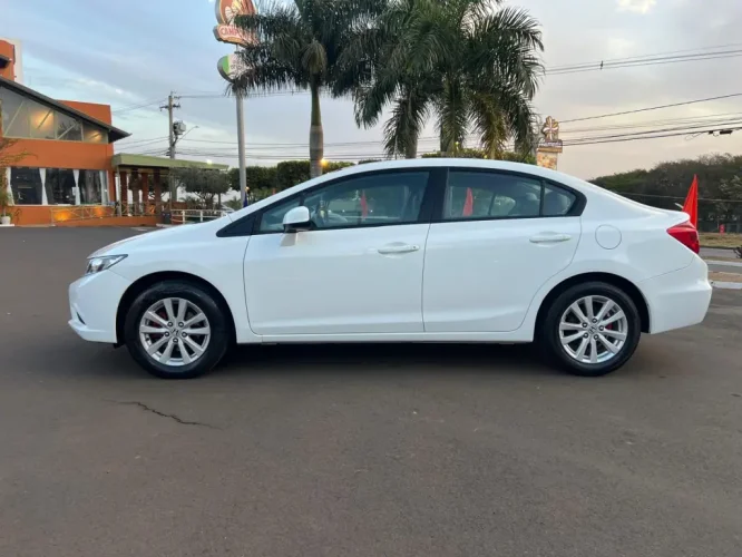HONDA Civic 1.8 16V 4P FLEX LXS AUTOMTICO, Foto 3
