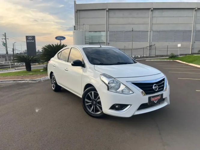 NISSAN Versa Sedan 1.6 16V 4P UNIQUE FLEX XTRONIC AUTOM�TICO CVT, Foto 4