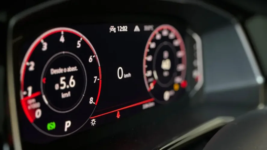 VOLKSWAGEN Jetta 2.0 4P 350 TSI GLI AUTOM�TICO DSG, Foto 2