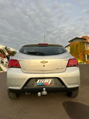 CHEVROLET Onix Hatch 1.4 4P FLEX LTZ, Foto 2