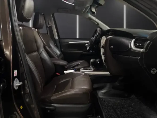 TOYOTA Hilux SW4 2.8 16V 4P SRX 4X4 7 LUGARES TURBO DIESEL AUTOM�TICO, Foto 7