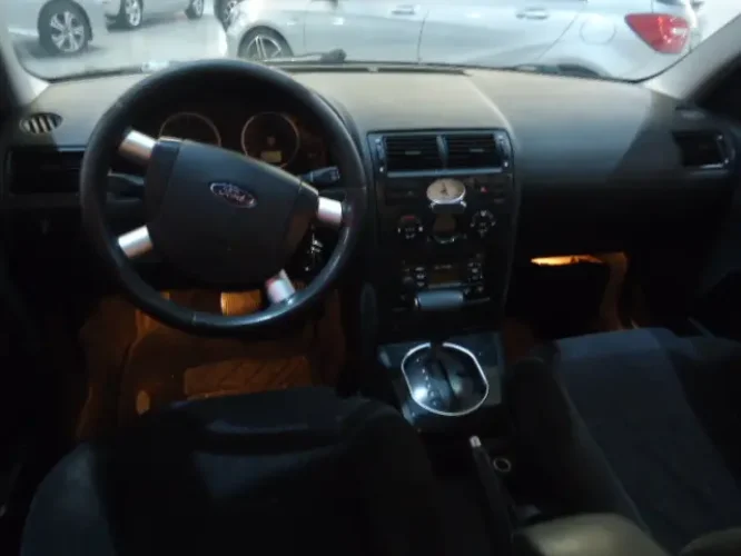 FORD Mondeo 2.0 16V 4P GHIA AUTOMTICO, Foto 4