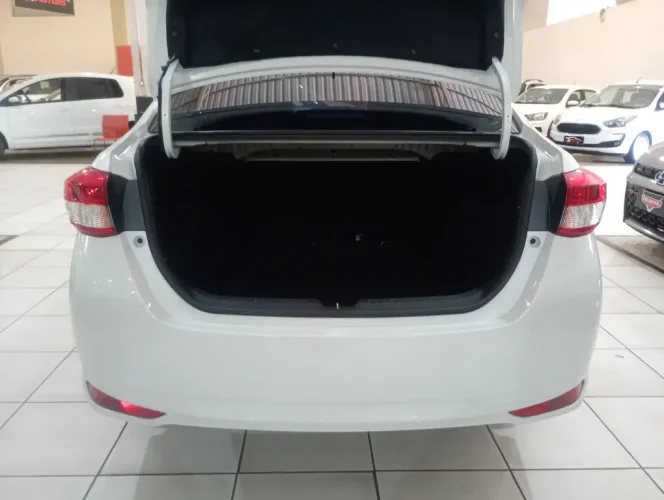 TOYOTA Yaris Sedan 1.5 16V 4P FLEX XL PLUS TECH MULTIDRIVE AUTOMTICO CVT, Foto 12