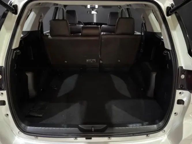 TOYOTA Hilux SW4 2.8 4P SRX 4X4 TURBO DIESEL AUTOM�TICO, Foto 9