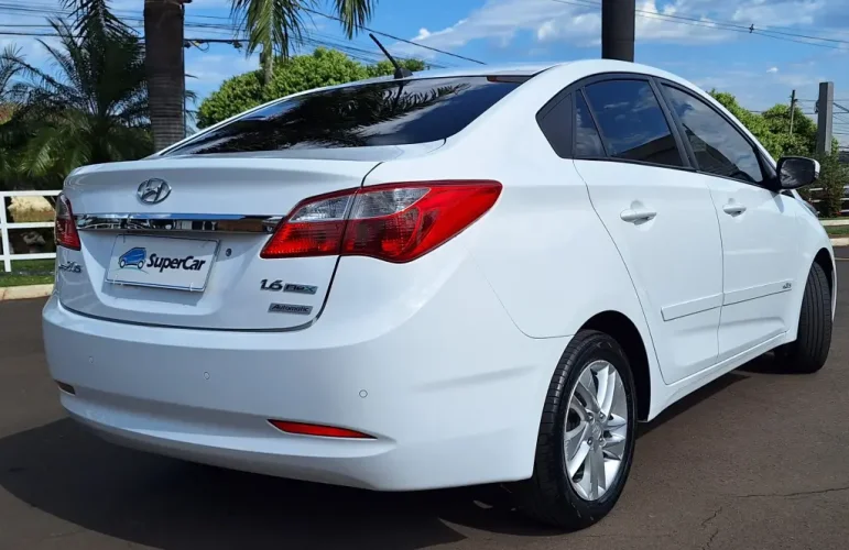 HYUNDAI HB 20 Sedan 1.6 16V 4P FLEX COMFORT STYLE AUTOM�TICO, Foto 4