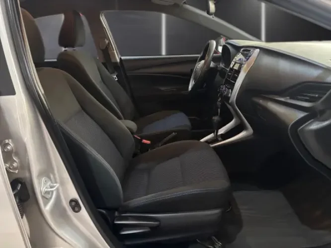 TOYOTA Yaris Sedan 1.5 16V 4P FLEX XL LIVE MULTIDRIVE AUTOM�TICO CVT, Foto 9