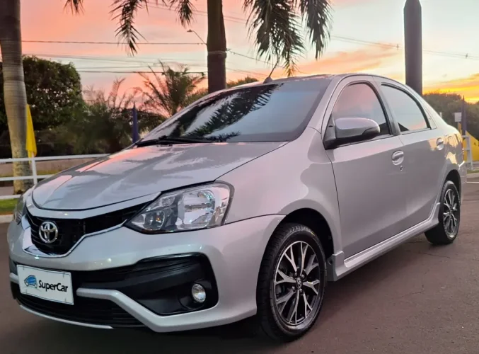 TOYOTA Etios Sedan 1.5 16V 4P FLEX PLATINUM AUTOM�TICO, Foto 1