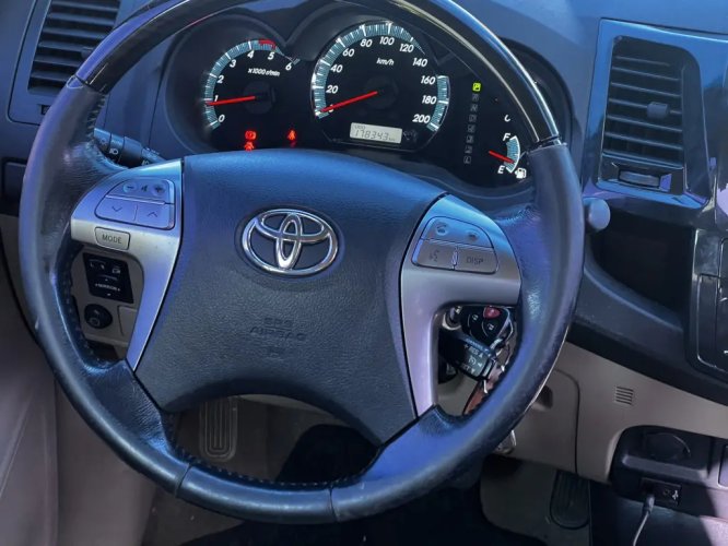 TOYOTA Hilux SW4 3.0 16V 4P SRV 4X4 7 LUGARES TURBO DIESEL AUTOM�TICO, Foto 4