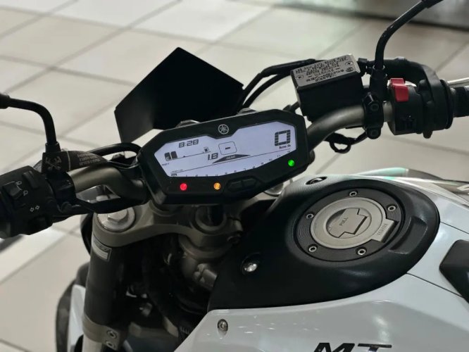 YAMAHA MT-07 700 ABS, Foto 5