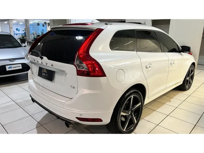 VOLVO XC60 2.0 4P T6 R DESIGN TURBO AUTOMTICO, Foto 4