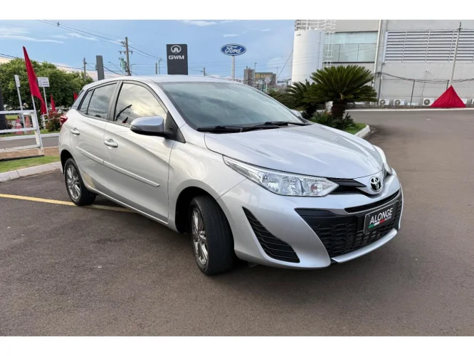 TOYOTA Yaris Hatch 1.5 16V 4P FLEX XL PLUS CONNECT MULTIDRIVE AUTOM�TICO CVT, Foto 2