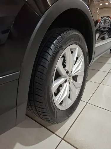 VOLKSWAGEN Tiguan 1.4 250 TSI TOTAL FLEX ALLSPACE COMFORTLINE TURBO AUTOM�TICO TIPTRONIC, Foto 10