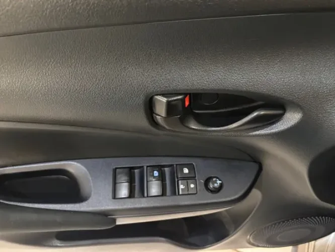 TOYOTA Yaris Sedan 1.5 16V 4P FLEX XL LIVE MULTIDRIVE AUTOM�TICO CVT, Foto 13