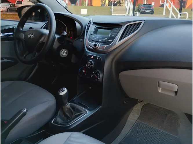 HYUNDAI HB 20 Sedan 1.6 16V 4P FLEX COMFORT PLUS, Foto 6