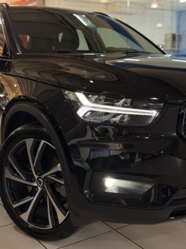 VOLVO XC40 1.5 16V 4P T5 RECHARGE H�BRIDO R-DESIGN GEARTRONIC AUTOM�TICO, Foto 2