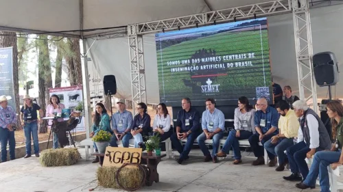 GPB e GPB Rosa rene grandes profissionais em encontro de Pecuaristas