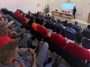 NAIC realiza circuito de palestras no Corpo de Bombeiros para preveno do Cncer de Pulmo