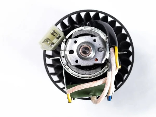 MOTOR VENTILADOR INTERNO GM KADETT/IPANEMA/MONZA/AGRALE-12V