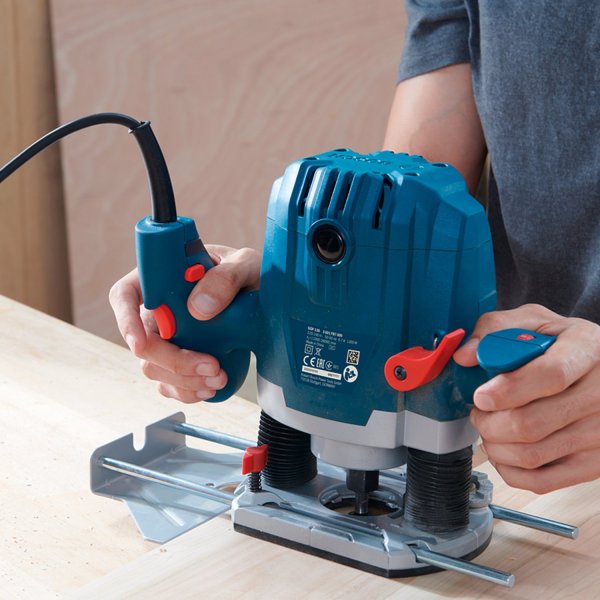 TUPIA DE COLUNA BOSCH GOF-130 1300W 127V