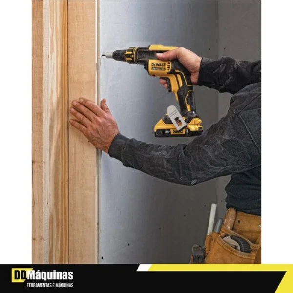 PARAFUSADEIRA SEM FIO DEWALT MODELO DCF620B