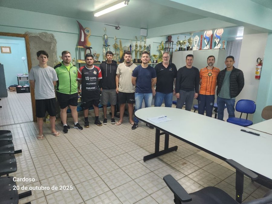FUTSAL DE BASE AGITA DOIS VIZINHOS COM 40 EQUIPES INSCRITAS