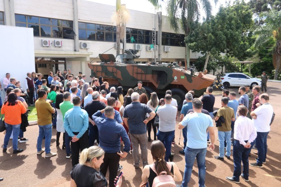 JUNTA DE SERVI�O MILITAR DE DOIS VIZINHOS PARTICIPA DE SIMP�SIO EM CASCAVEL