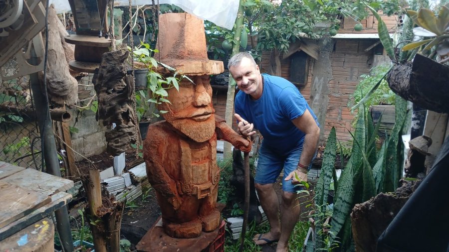 PARQUE LAGO DOURADO GANHAR� ESCULTURA M�STICA
