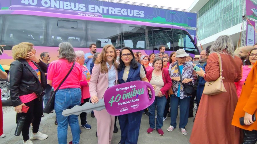 DOIS VIZINHOS RECEBE �NIBUS NOVO PARA FORTALECER O CUIDADO COM A PESSOA IDOSA