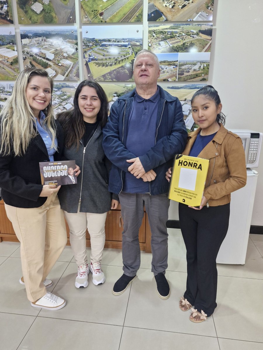 DOIS VIZINHOS RECEBE ESTUDANTES DE INTERC�MBIO DO INSTITUTO VIDA