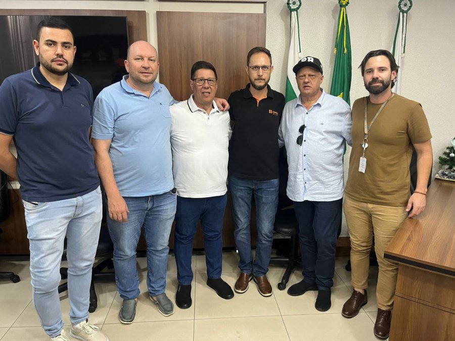 REUNI�O NO GABINETE DISCUTE QUEDAS DE ENERGIA NA ZONA RURAL DE DOIS VIZINHOS