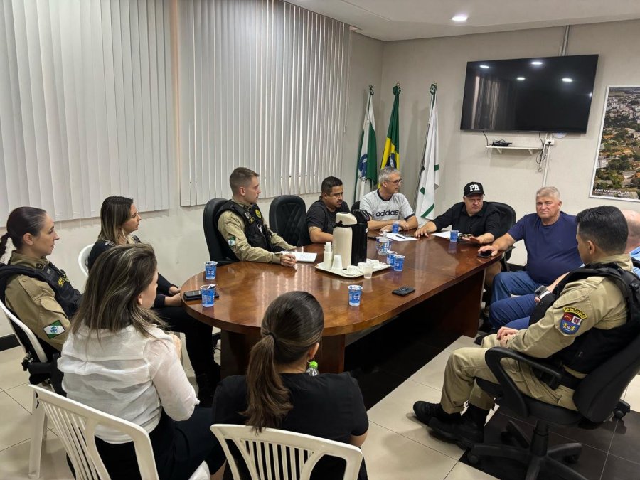 PREFEITO CONVOCA AUTORIDADES E DECLARA TOLER�NCIA ZERO � CRIMINALIDADE