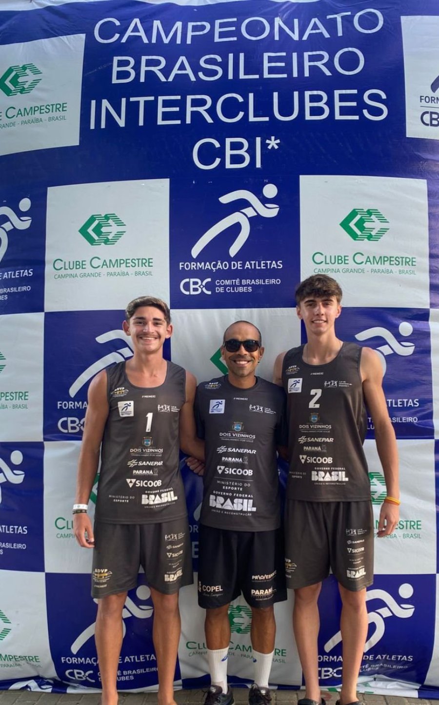 DOIS VIZINHOS CONQUISTA MAIS UM T�TULO NACIONAL NO V�LEI DE PRAIA