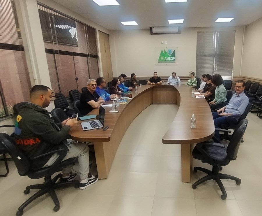 AMSOP REALIZA COL�QUIO SOBRE TURISMO REGIONAL COM ESPECIALISTAS DE MINAS GERAIS