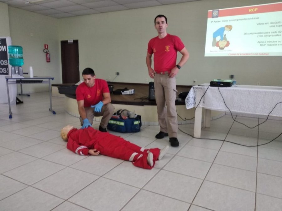 Secretaria Municipal de Educa��o e Corpo de Bombeiros Firmam Parceria no Programa Brigada Escolar