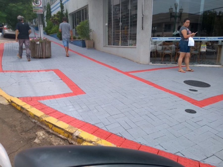 Cal�adas Revitazlizadas Devem Ter Pintura Padronizada