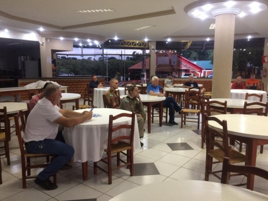 Com�rcio Reabre na Pr�xima Segunda-feira Em Dois Vizinhos