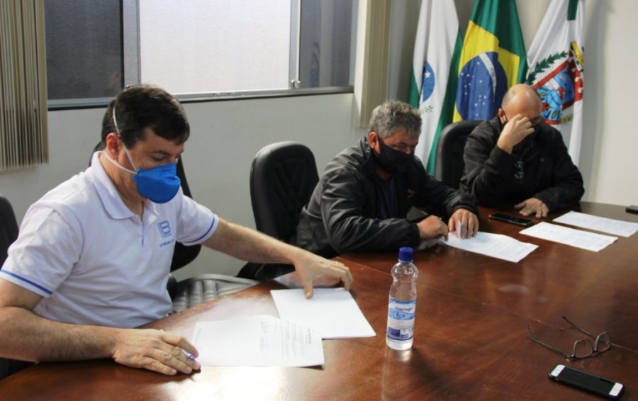 Assinada a Ordem de Servi�o para Execu��o do Cal�amento do Santa Cruz Ao Canoas