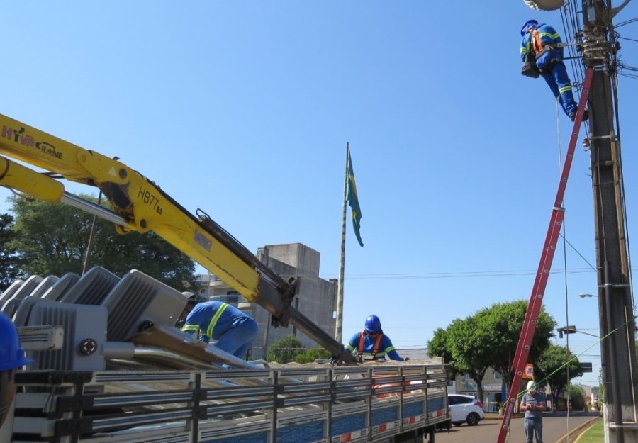 Prefeitura Esclarece D�vidas Sobre Ilumina��o P�blica