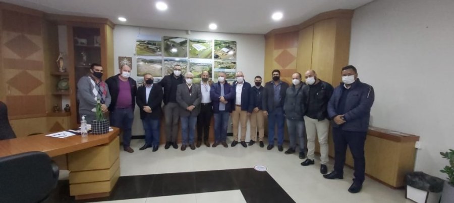 Prefeito Carlinhos Turatto Re�ne-se Com o Conselho de Pastores de Dois Vizinhos