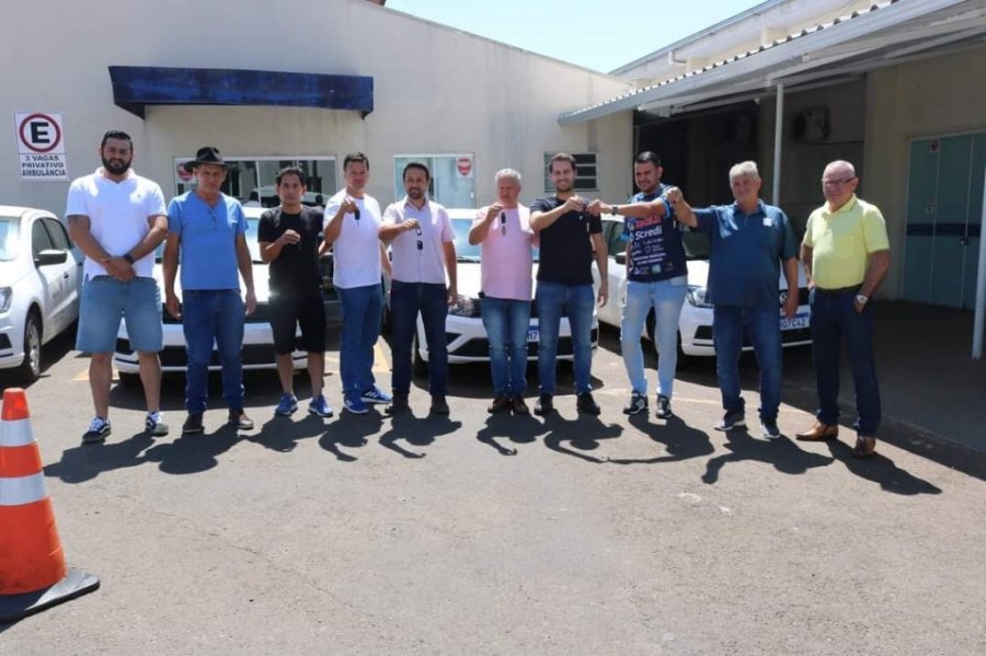 Deputado Estadual Paulo Litro Viabiliza 5 Ve�culos � Secretaria de Sa�de