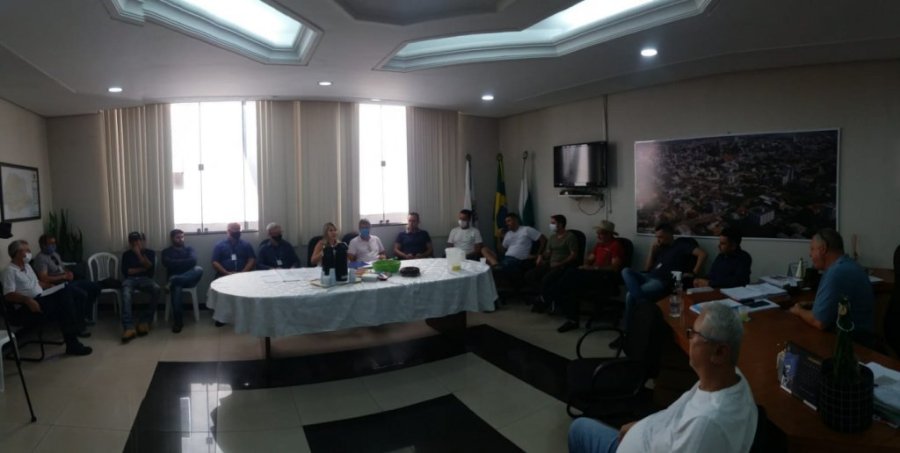 Prefeito Re�ne-se Novamente Com a Sanepar