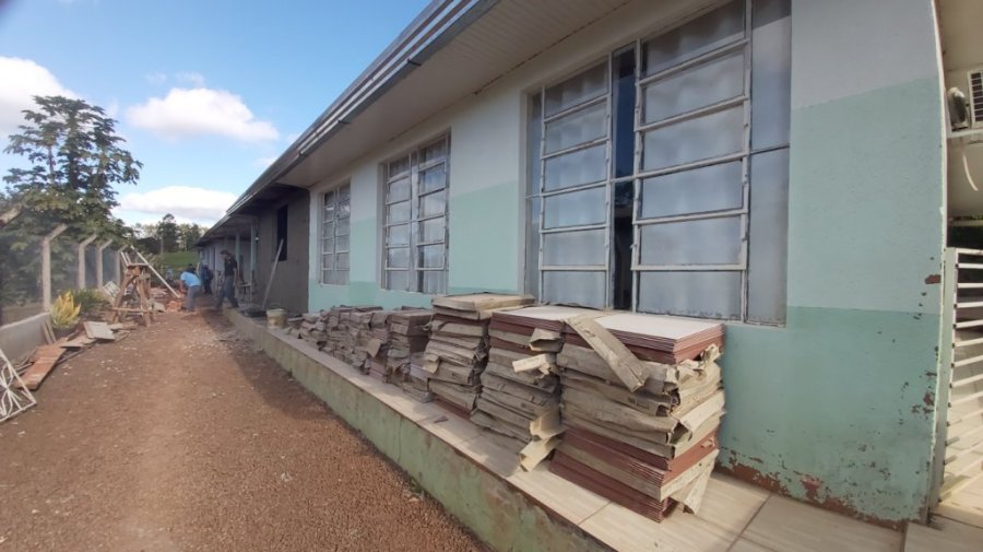 Munic�pio Conta Com Mais de 7 Milh�es Em Obras Acontecendo Somente na �rea da Educa��o