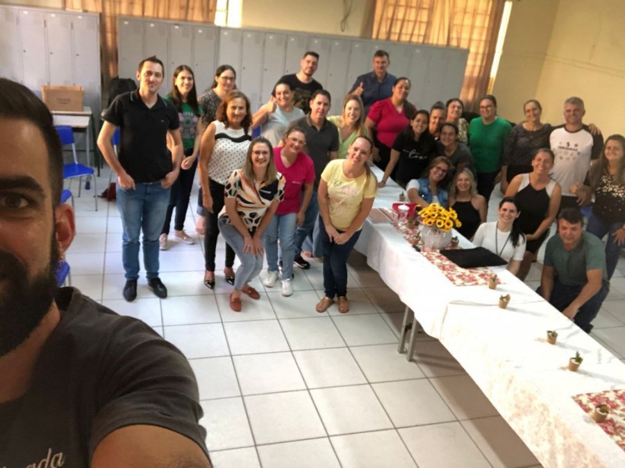 Sa�de Mental da Comunidade Escolar, Cuidados e Sinais de Alerta, Quando e a Quem Buscar Ajuda � Tema de Encontro