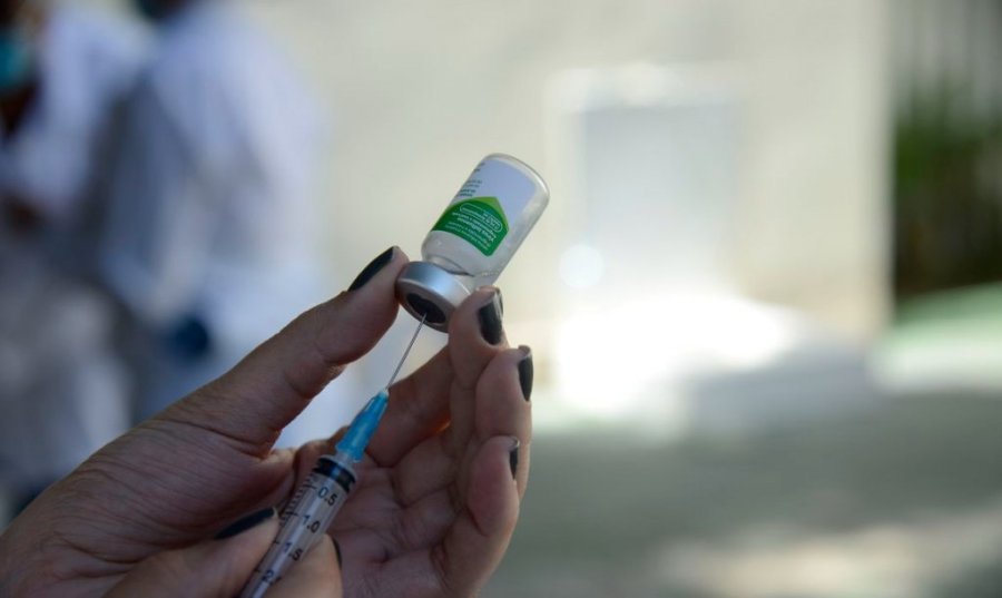 Secretaria de Sa�de Amplia Quarta Dose para Pessoas Acima de 50 Anos