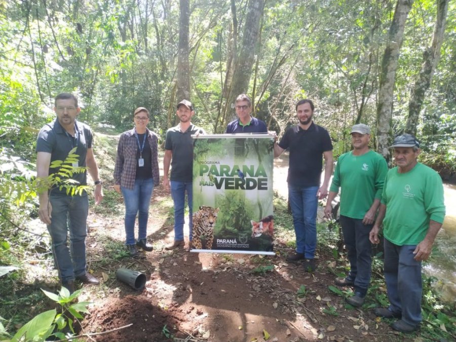 Soltura de Alevinos Em Rios e Planta��es de �rvores Nativas � Feita Em Dois Vizinhos