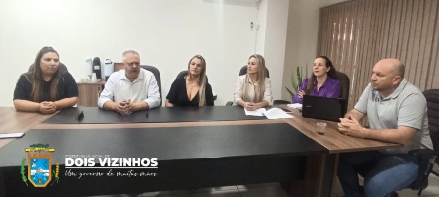 Coletiva de Imprensa Convoca Popula��o para Elei��o do Conselho Tutelar Em Dois Vizinhos
