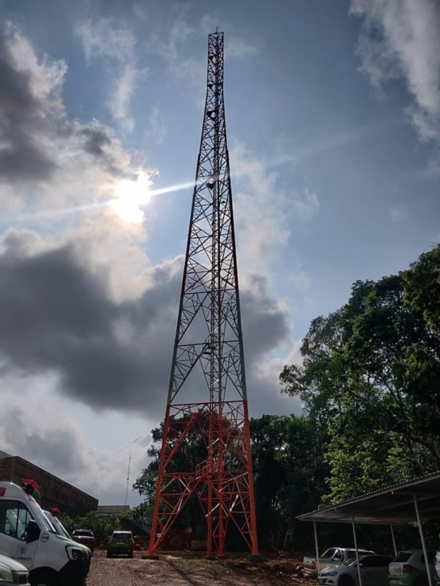 Nova Torre de Retransmiss�o de Tv Leva Qualidade de Sinal a Dois Vizinhos