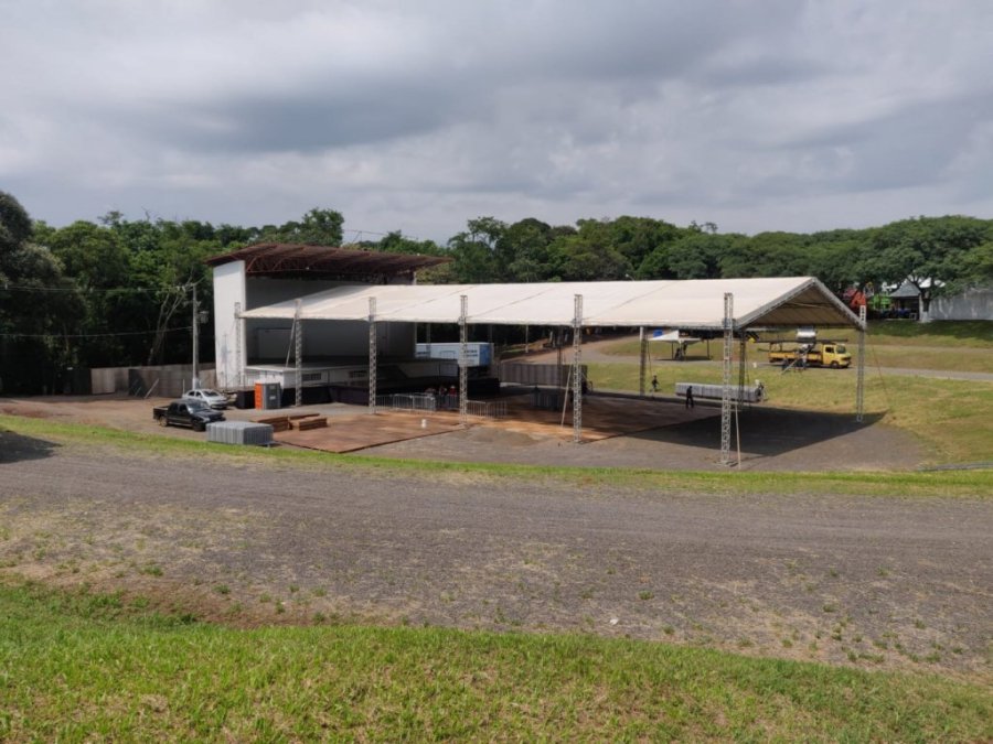 Expovizinhos 2023 Inova Com Cobertura na �rea de Shows