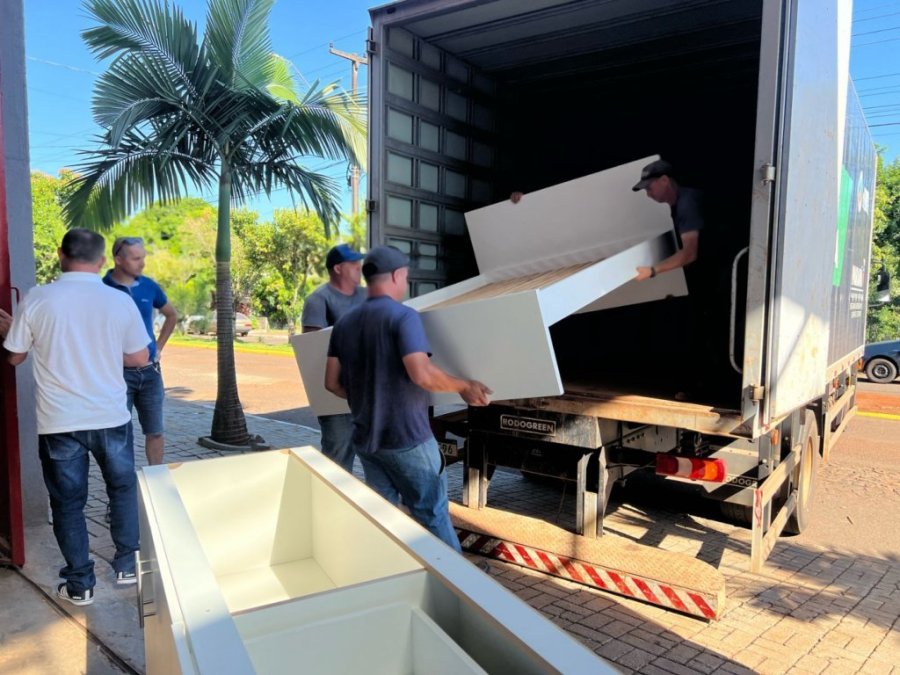 Marcenaria Solid�ria Continua Reconstruindo Lares e Restaurando Esperan�as